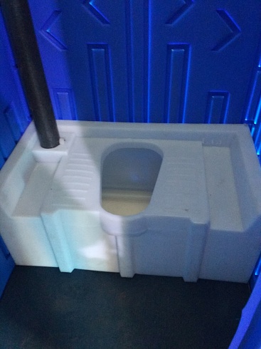 Мобильная туалетная кабина Эконом с азиатским баком в Калуге .Тел. 8(910)9424007